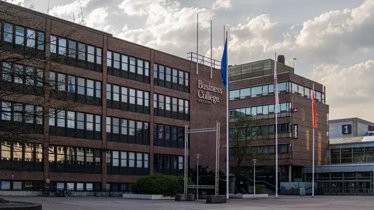 Здание Business College Helsinki Здание Business College Helsinki