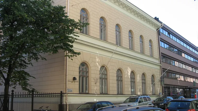 ressun lukio: здание лицея Ressu в Хельсинки ressun lukio: здание лицея Ressu в Хельсинки