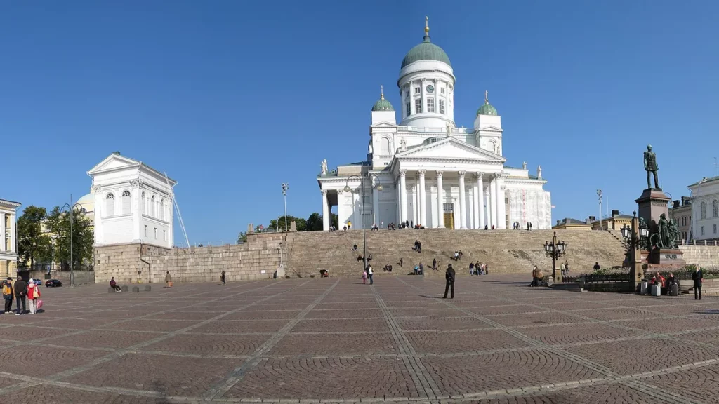 Сенатская площадь в Хельсинки