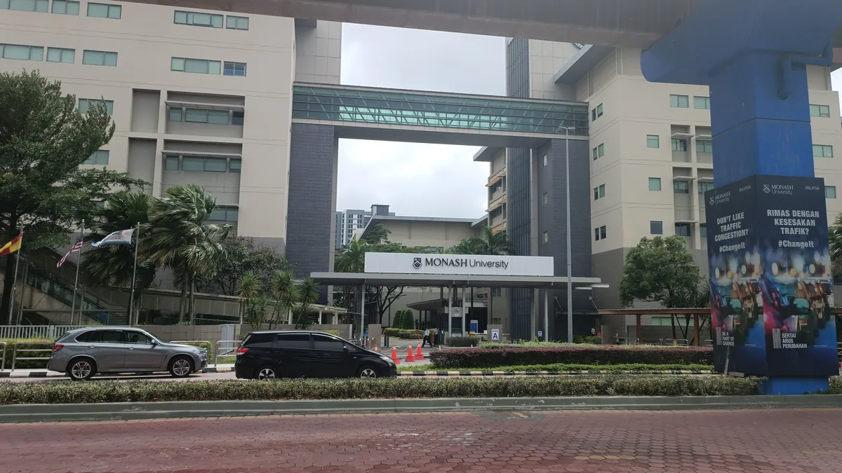 Университет Монаша в Малайзии (Monash University Malaysia), Бандар-Санвей. Фото: *angys*, Wikimedia Commons, CC BY-SA 4.0 Университет Монаша в Малайзии (Monash University Malaysia), Бандар-Санвей