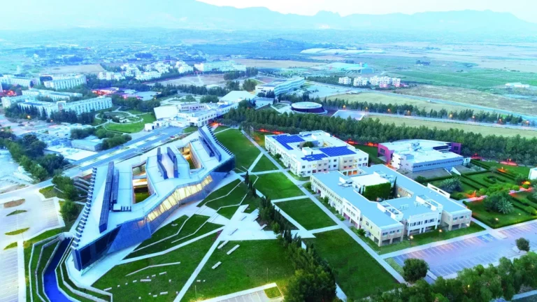 Кампус Cyprus International University в Никосии Кампус Cyprus International University в Никосии