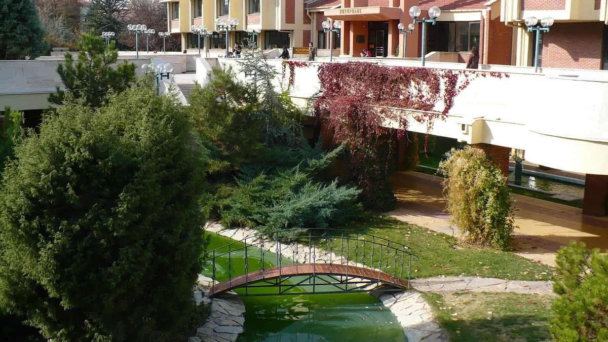 Университет Анадолу (Anadolu Üniversitesi), Эскишехир. Фото: Originally created and uploaded to the Turkish Wikipedia by , Wikimedia Commons, Public domain Университет Анадолу (Anadolu Üniversitesi), Эскишехир