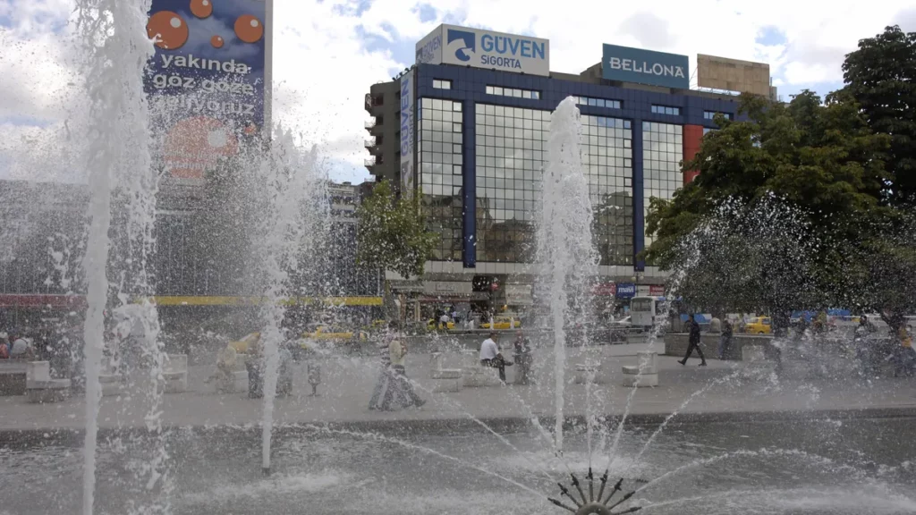 Площадь Кызылай в Анкаре