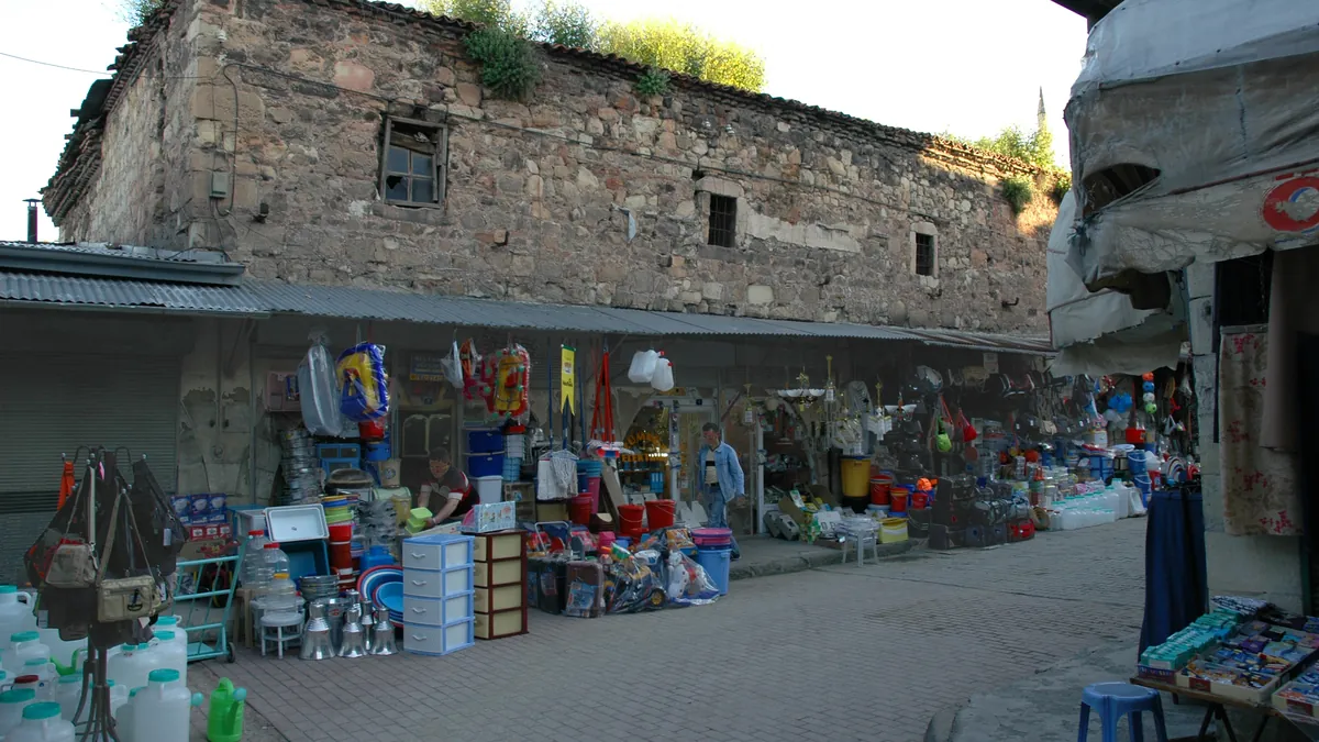 Кастамону — город, где находится Университет Кастамону. Фото: Dosseman, Wikimedia Commons, CC BY-SA 4.0 Кастамону — город, где находится Университет Кастамону